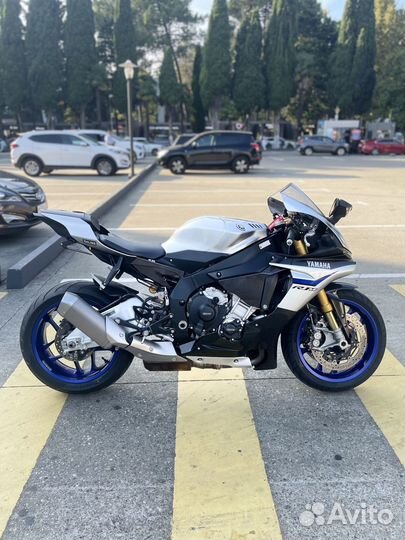 Yamaha R1M