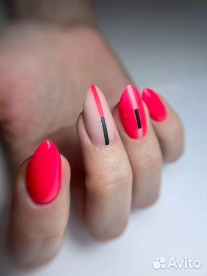 Маникюр и педикюр