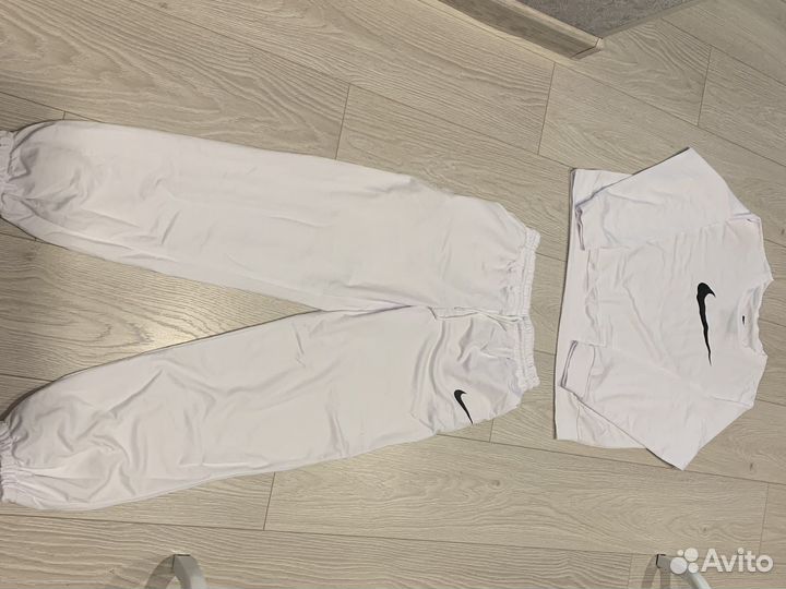 Спортивный костюм