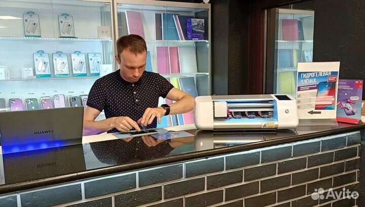 Гидрогелевая плёнка с установкой на любой телефон