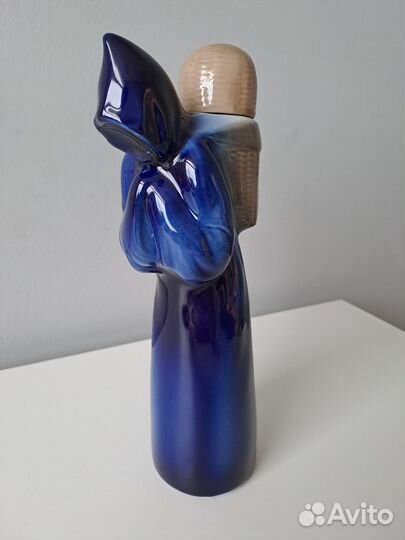 Штоф бутылка статуетка Монах