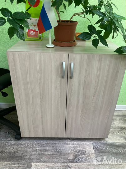 Продам офисную мебель б/у