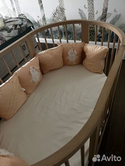 Кроватка трансформер с маятником