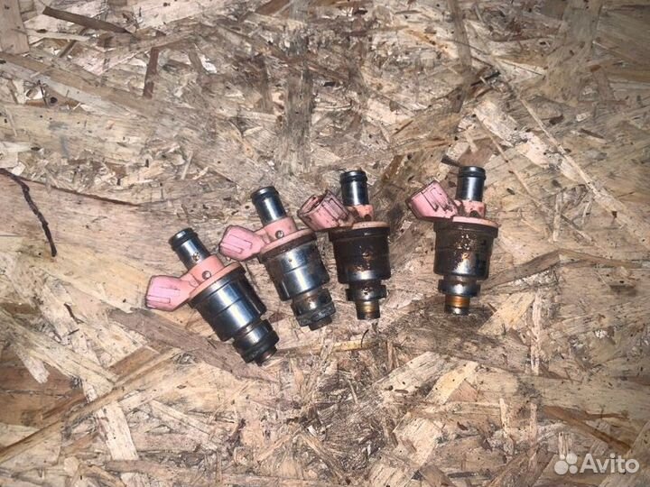 Форсунка Subaru Impreza GF1 EJ151 1999