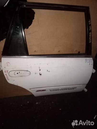 Дверь задняя правая на toyota corolla wagon EE103