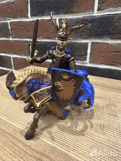 Наборы фигурок рыцарь средневековья на лошади Papo
