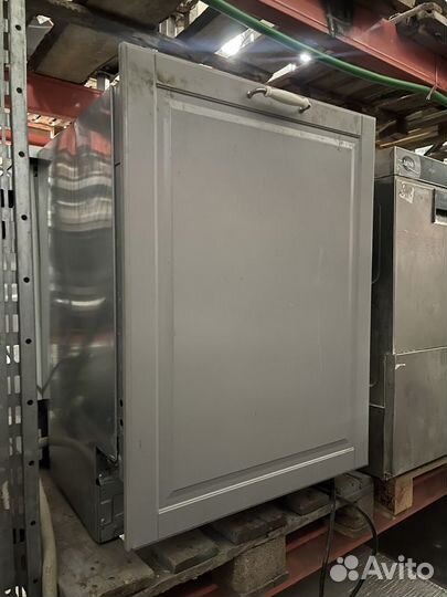 Встраиваемая посудомойка Electrolux ESL95321LO