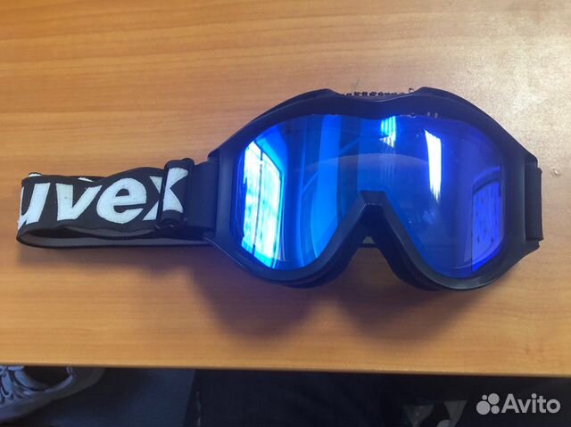 Горнолыжные очки uvex