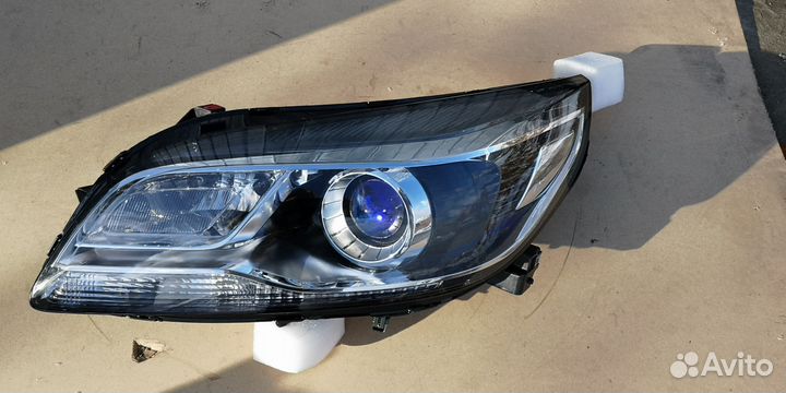 Левая фара Chevrolet Malibu 8 ксенон