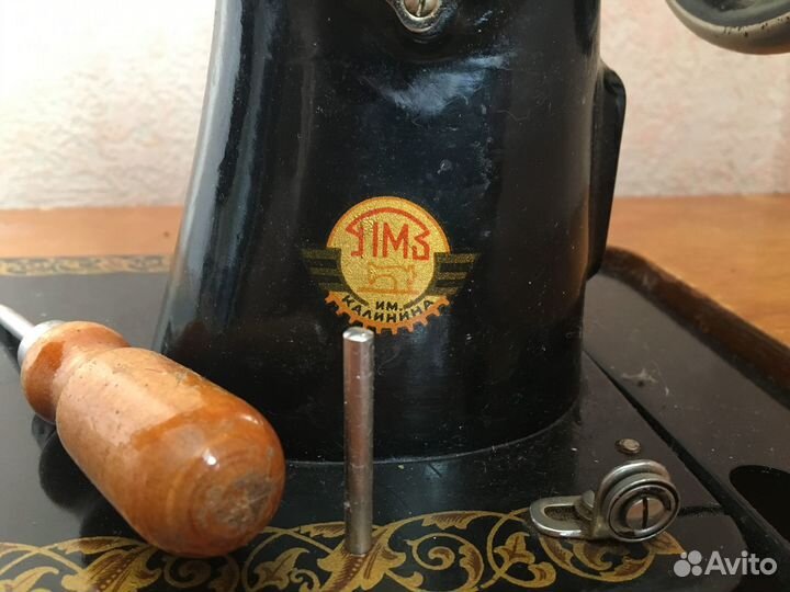 Швейная машинка ножная - времен СССР