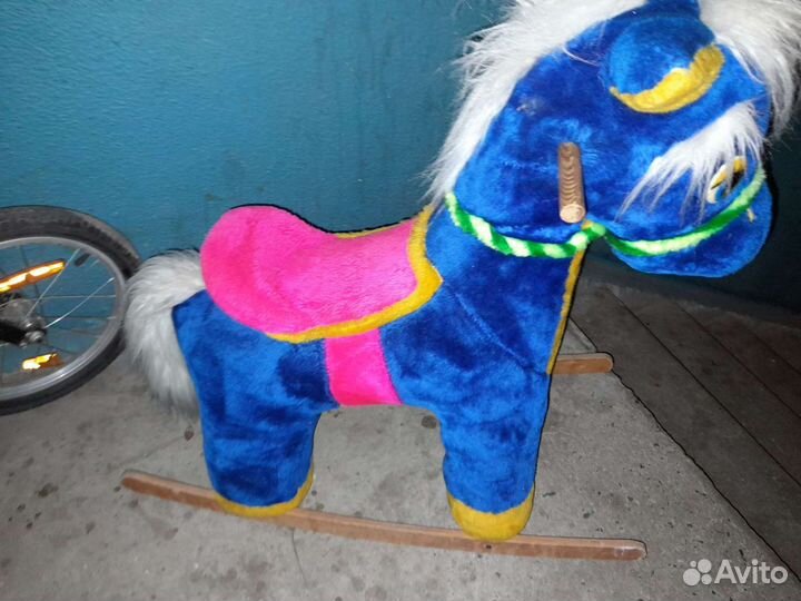 Детская качалка лошадка