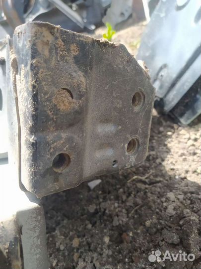 Toyota rav 4 левая рамка телевизора