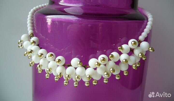 Бусы. Молочное стекло. Старая Чехия