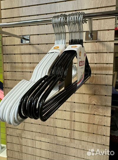 Плечики вешалки прорезиненные, комплект, черные/бе