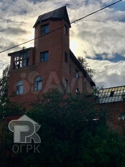 Дом 425 м² на участке 4,1 сот.