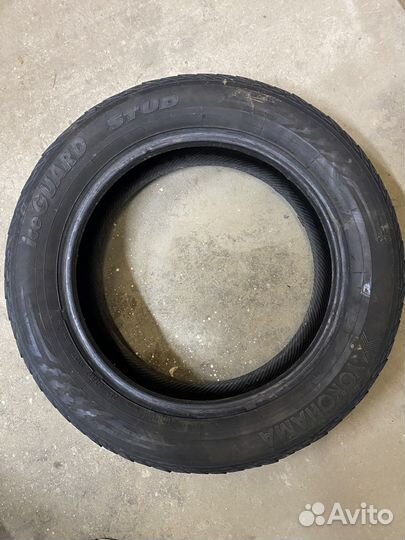 Yokohama IceGuard Stud IG65 215/60 R17