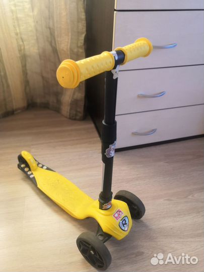 Самокат детский трехколесный