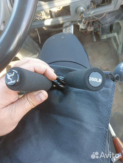 Эспандер кистевой пружинный