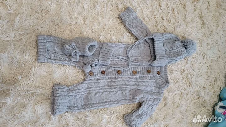 Вязаный комплект для малыша на выписку