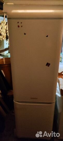 Холодильник бу Hotpoint Ariston