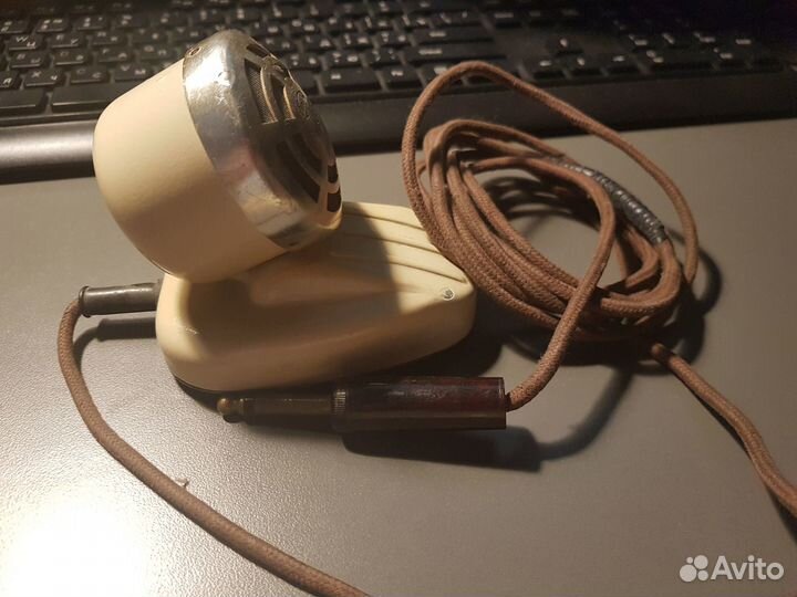 Старый ретро микрофон