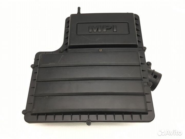 Корпус воздушного фильтра Volkswagen Polo 6 1.6