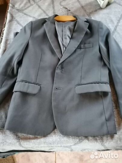 Брюки пиджак рубашка жилетка