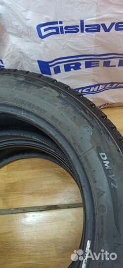 Bridgestone Blizzak DM-V2 215/60 R17 96S