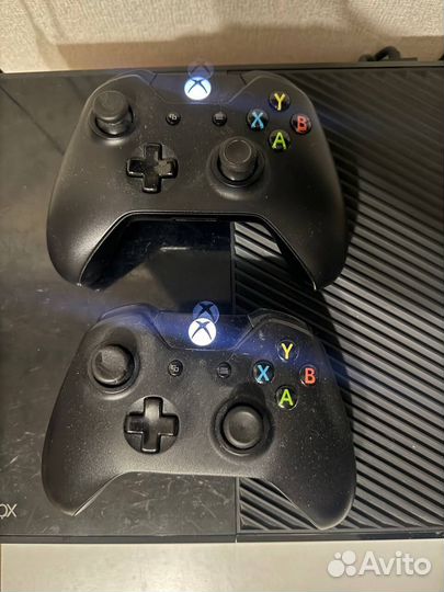 Игровая приставка Microsoft Xbox One 500Gb