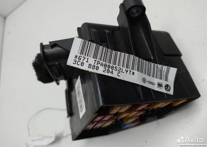 Блок предохранителей Volkswagen Passat