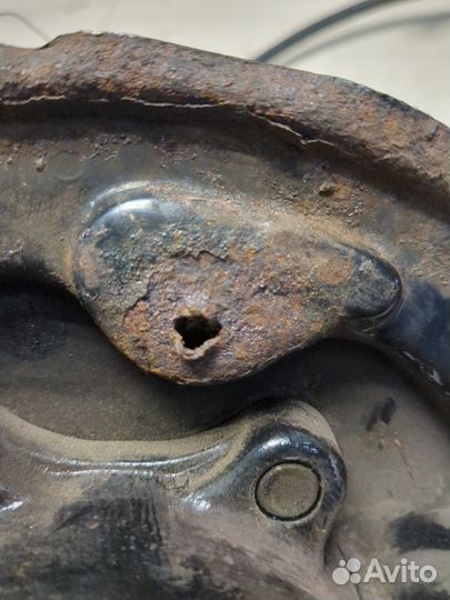 Поворотный кулак Infiniti FX, 2005