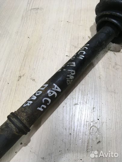 Полуось передняя правая Ауди А6 С4 2.6 АКПП