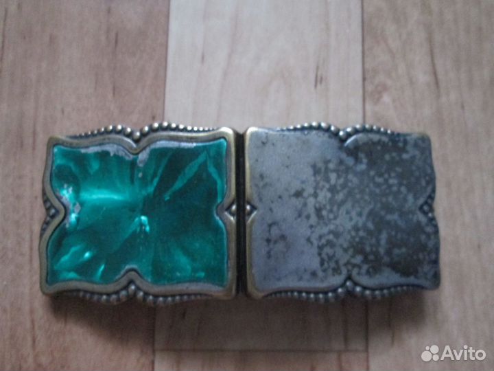 Пудреница металл форма 