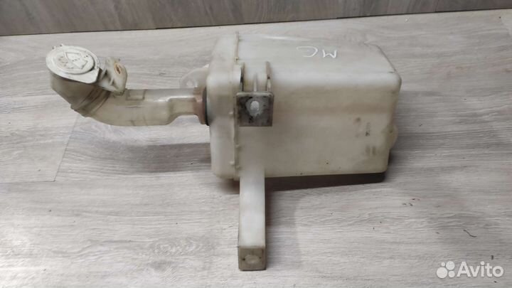 Бачок омывателя Мицубиси галант 8