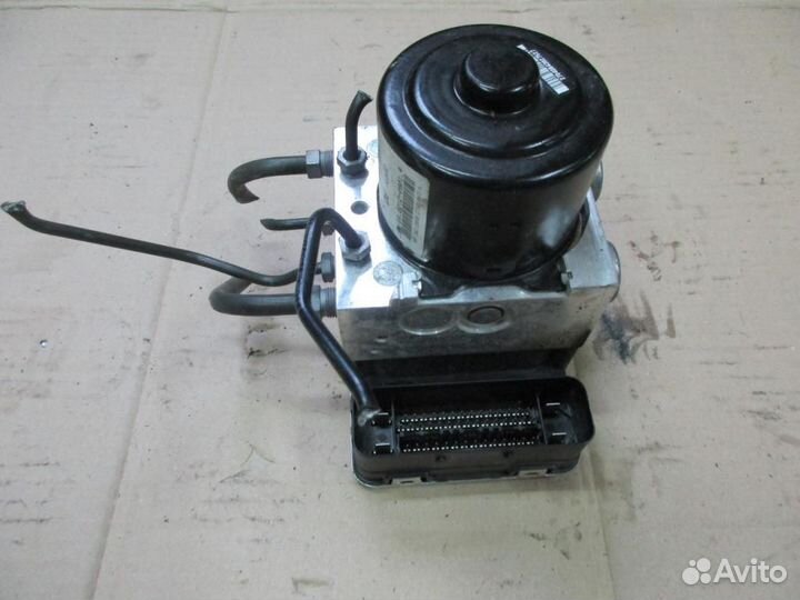 Блок ABS w204 C-class 156.985 6.3 AMG 2013