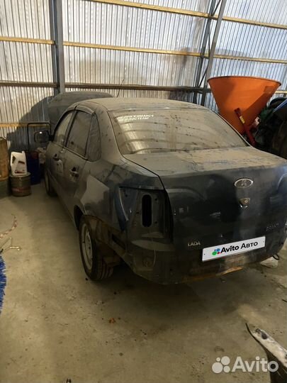 LADA Granta 1.6 МТ, 2013, битый, 180 000 км