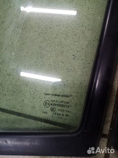 Стекло на мерседес спринтер