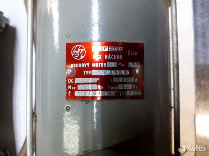 Шаговые двигатели