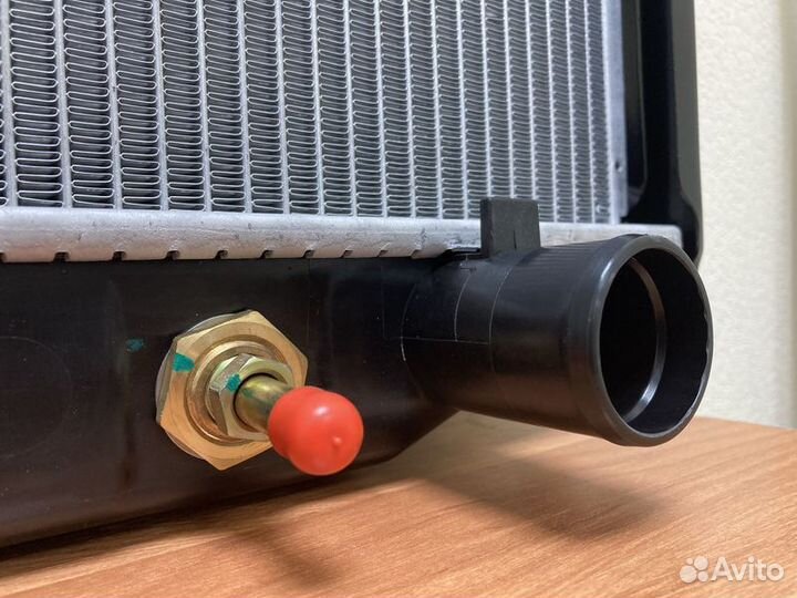 Радиатор охлаждения Тойота Лексус LX470 UZJ100 V8