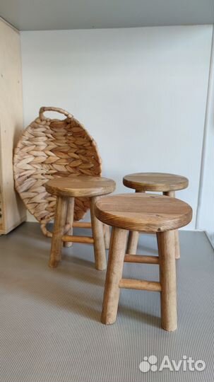 Подставка табурет из дерева