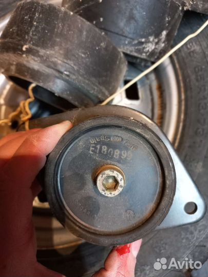 Подушка двигателя seat