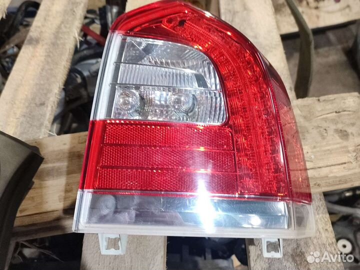 Фонарь задний volvo xc70