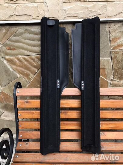 Раздвижная шторка-полка багажного отделения Land R