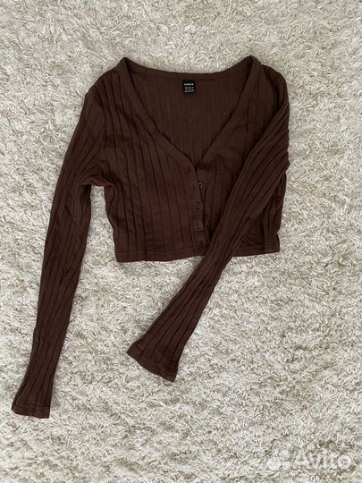 Укороченный лонгслив