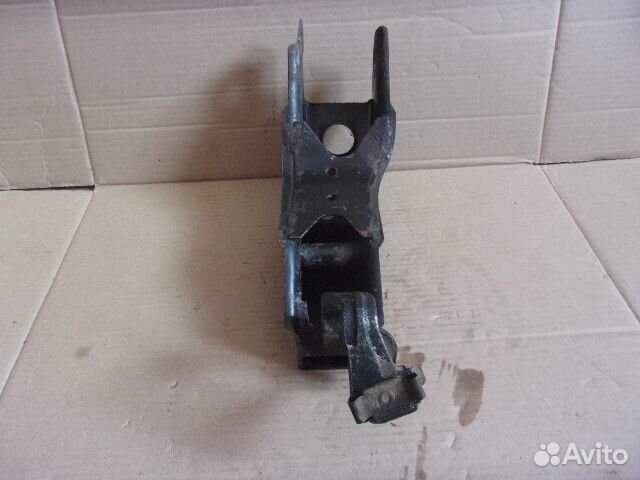 Дэу Эсперо, кронштейн двигателя задний 90304712