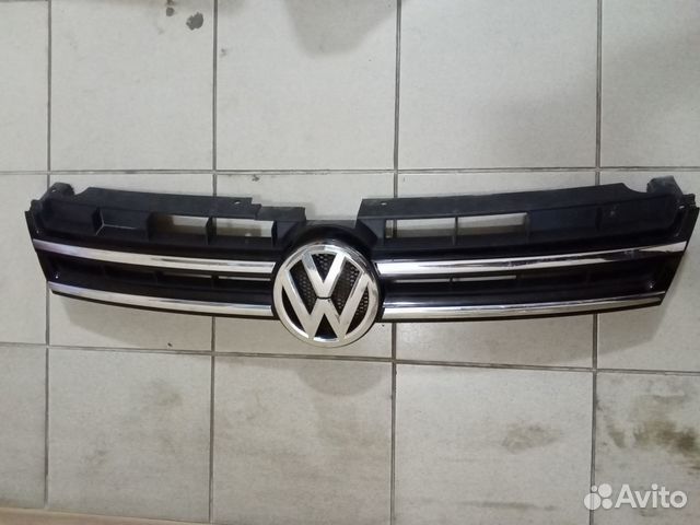 Решетка радиатора VW Touareg 2 NF (2010-2014)