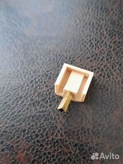 Держатель к игле mf 101 от проигрывателя Вега 109