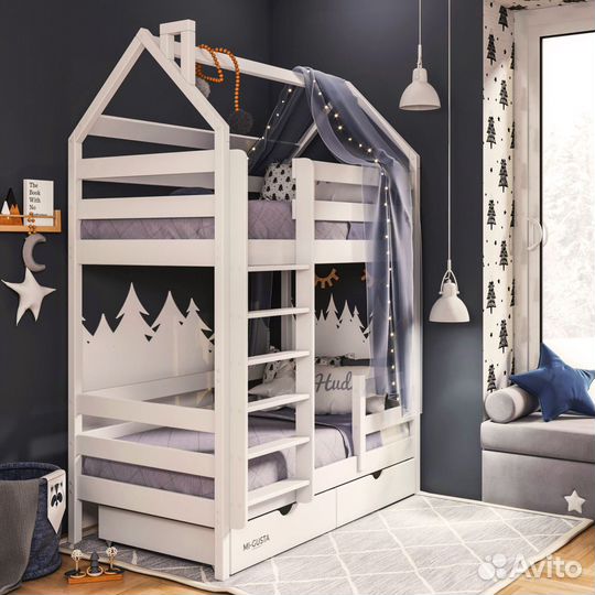 Детская двухъярусная кровать домик