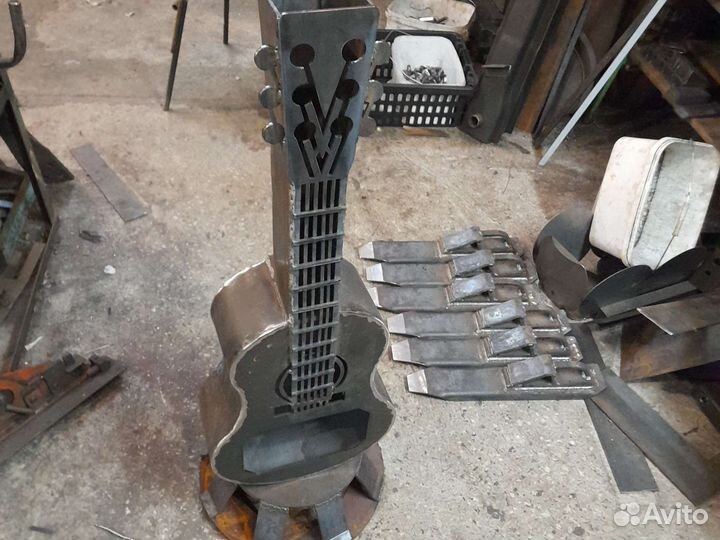 Гитара камин