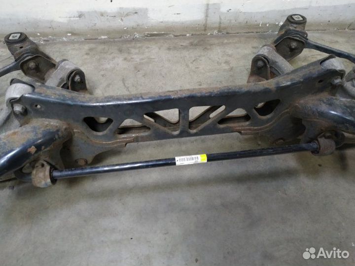 Балка Audi A5 лифтбек 2.0 дизель 2010